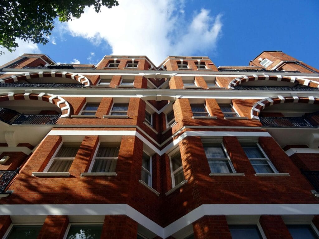Right to Manage for leaseholders in a residential red brick block of flats
